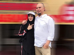 Mulan Jameela Curcol, Sebut Ahmad Dhani Ngopi Terus Meski Sakit Lambung