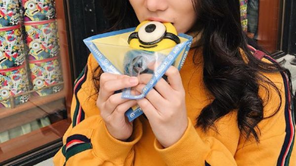 Sebelum Dilamar, Ini Momen Bahagia Isyana Sarasvati Saat Kulineran