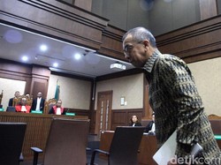 Jaksa Minta Hakim Tolak Eksepsi Emirsyah Satar di Kasus Pembelian Pesawat