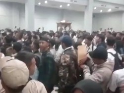 Ratusan Pegawai Magang Transjakarta Demo Tagih Status Kerja