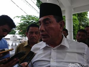 Gubernur Edy: 3 Orang Korban Banjir Bandang Labura Masih Dicari Gubernur Edy: 3 Orang Korban Banjir Bandang Labura Masih Dicari
