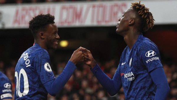 Derby London Milik The Blues