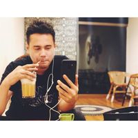 Demi Hidupi Anak-Istri, Pesinetron Bobby Joseph Tak Malu Jadi Ojek Online