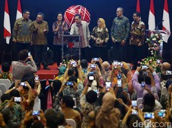 Di BEI Jokowi Singgung Saham Gorengan, Ada Apa?
