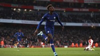 Tammy Abraham mencetak gol empat menit berselang dan memastikan anak-anak London barat meraih kemenangan atas tim London utara.