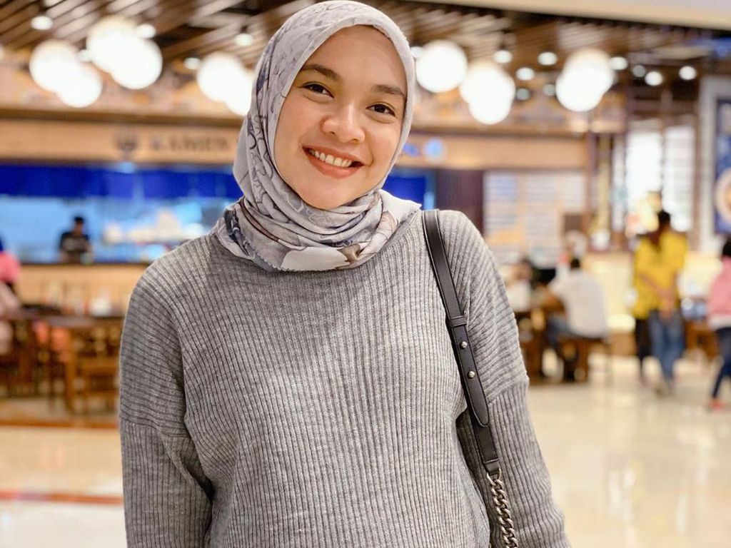 Tika Bravani Lahirkan Anak Pertama Usai 3 Tahun Menanti Tika Bravani Lahirkan Anak Pertama Usai 3 Tahun Menanti