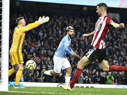 City mulai bangkit di babak kedua, tapi butuh gol kontroversial untuk memecah kebuntuan. Kevin De Bruyne mendapatkan bola liar hasil umpan pemain Sheffield yang membentur wasit, lalu mengoper ke Sergio Aguero.