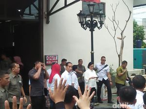 Ditemani Para Menteri, Jokowi Jalan-jalan di Kota Lama Semarang