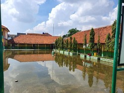 SDN Bahagia 05 Bekasi Tergenang Air, Kepsek Minta Pemda Turun Tangan