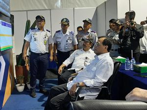 Menhub Usul Pembatasan Jumlah Kendaraan Masuk Tol Layang Cikampek