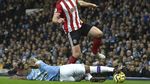 Gol Kontroversial City di Etihad Stadium