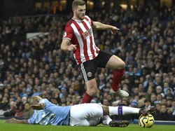 City kerepotan sepanjang babak pertama.