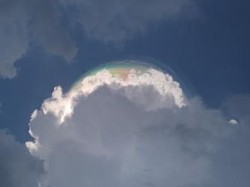 Heboh Penampakan Langit Bercahaya Aneh di Sleman, Ini Kata BMKG