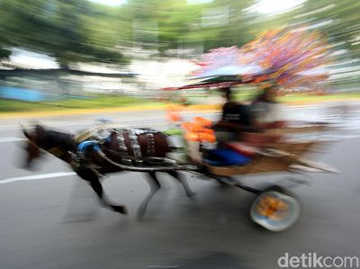 Musim Libur, Delman Jadi Primadona di Monas
