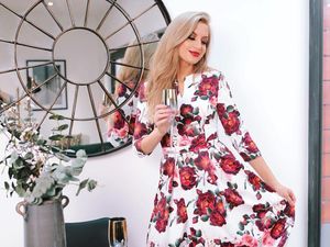 Model Lingerie Raup Belasan Juta Sekali Posting Foto Seksi di Instagram