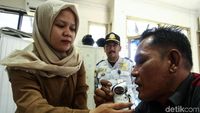 Sopir Bus Angkutan Libur Akhir Tahun Cek Kesehatan