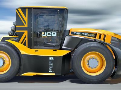 Rekor Traktor Tercepat, Bisa Lari Lebih dari 200 Km/jam