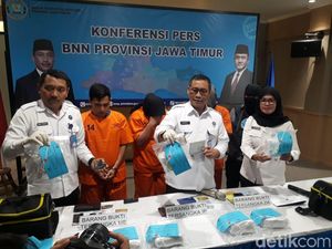 Pengiriman 8 Kg Sabu Asal Malaysia Digagalkan, Tiga Orang Diamankan Pengiriman 8 Kg Sabu Asal Malaysia Digagalkan, Tiga Orang Diamankan