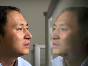 Ilmuwan China Dihukum 3 Tahun Penjara karena Ubah Gen Bayi Ilmuwan China Dihukum 3 Tahun Penjara karena Ubah Gen Bayi