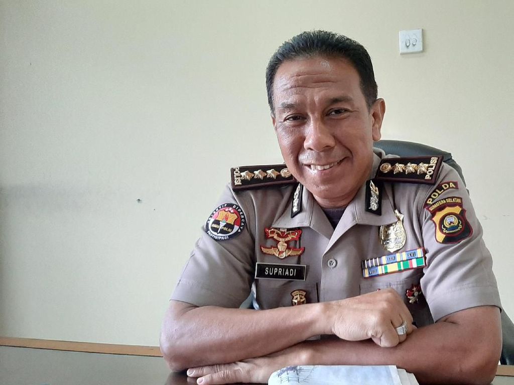 Polisi Tetapkan Wakil Bupati OKU Sumsel Jadi Tersangka Kasus Tanah Kuburan Polisi Tetapkan Wakil Bupati OKU Sumsel Jadi Tersangka Kasus Tanah Kuburan