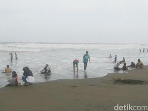 2 Wisatawan Terseret Ombak Pantai Jetis Purworejo, 1 Orang Hilang