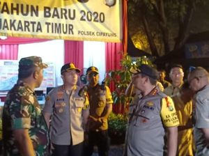 Kapolda-Pangdam Tinjau Malam Tahun Baru, dari Ancol ke TMII Kapolda-Pangdam Tinjau Malam Tahun Baru, dari Ancol ke TMII