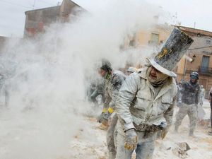 Foto: Perang Tepung Spanyol, yang Kalah Dipenjara