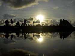 Menikmati Sunset Akhir Tahun 2019