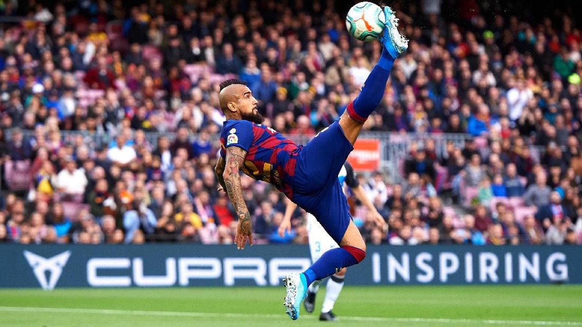 Gelandang Barcelona, Arturo Vidal. (Foto: Alex Caparros/Getty Images)
