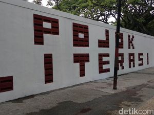 Sudah Jadi! Pojok Dilan yang Tuai Kontroversi di Taman Saparua Sudah Jadi! Pojok Dilan yang Tuai Kontroversi di Taman Saparua