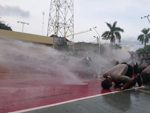 Naik Pangkat, Polisi di Polres Cilegon Sujud Syukur Massal