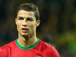 Kali ini Ronaldo mewarnai rambutnya dengan warna coklat terang. Foto: Getty Images