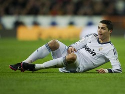 Di 2012, rambut Ronaldo terlihat klimis di atas lapangan. Foto: Getty Images