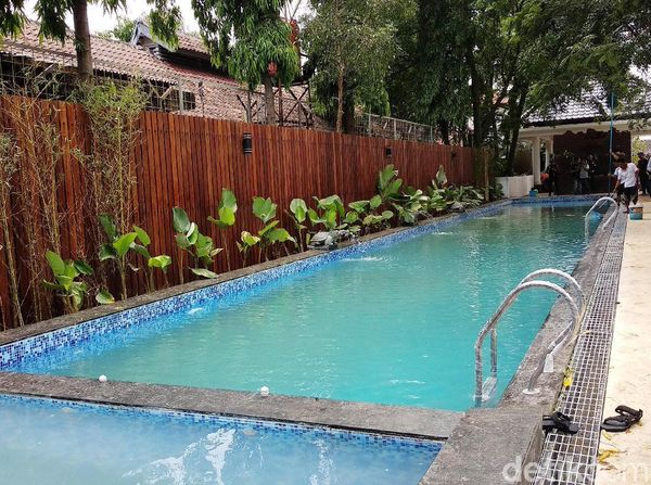 Potret Kolam Renang Ridwan Kamil Seharga Rp 1,5 Miliar