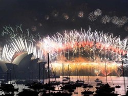 Sydney Imbau Warga Tonton Pesta Kembang Api Tahun Baru dari Rumah