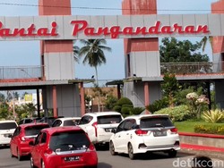 Wisatawan yang Akan Malam Tahun Baru di Pangandaran Terus Berdatangan