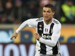 Mau Lihat Rambut Ronaldo Dikuncir? Ini Videonya