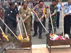 Jelang Tahun Baru, Polisi Musnahkan Barang Bukti Narkoba Rp 27 M di Jambi