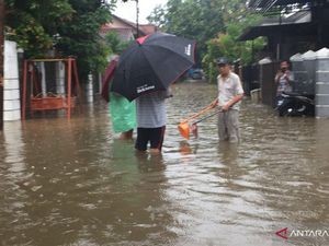 Kompleks DKI Joglo Kebanjiran hingga 1 Meter