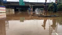 Kolong Tol JORR Grand Kota Bintang Bekasi Terendam Banjir