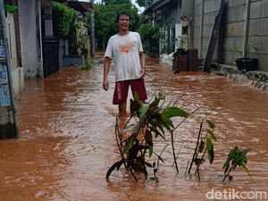Sempat 70 Cm, Banjir di Bukit Pamulang Indah Tangsel Mulai Surut