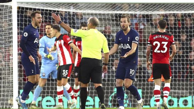 Intip Taktik Southampton, Mourinho Dihukum Wasit