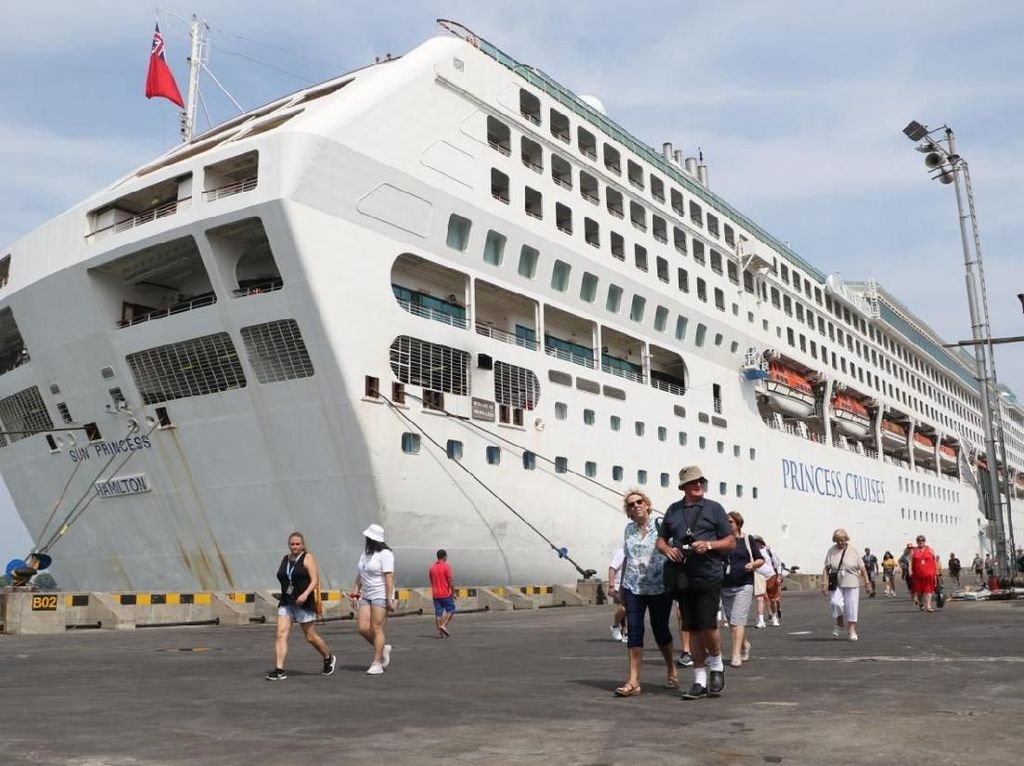 Turunkan 2.103 Wisman, MV. Sun Princess Tutup Kunjungan Cruise 2019 Turunkan 2.103 Wisman, MV. Sun Princess Tutup Kunjungan Cruise 2019