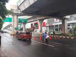 Flyover Tendean Arah Kebayoran Baru Jaksel Ditutup Gara-gara Banjir