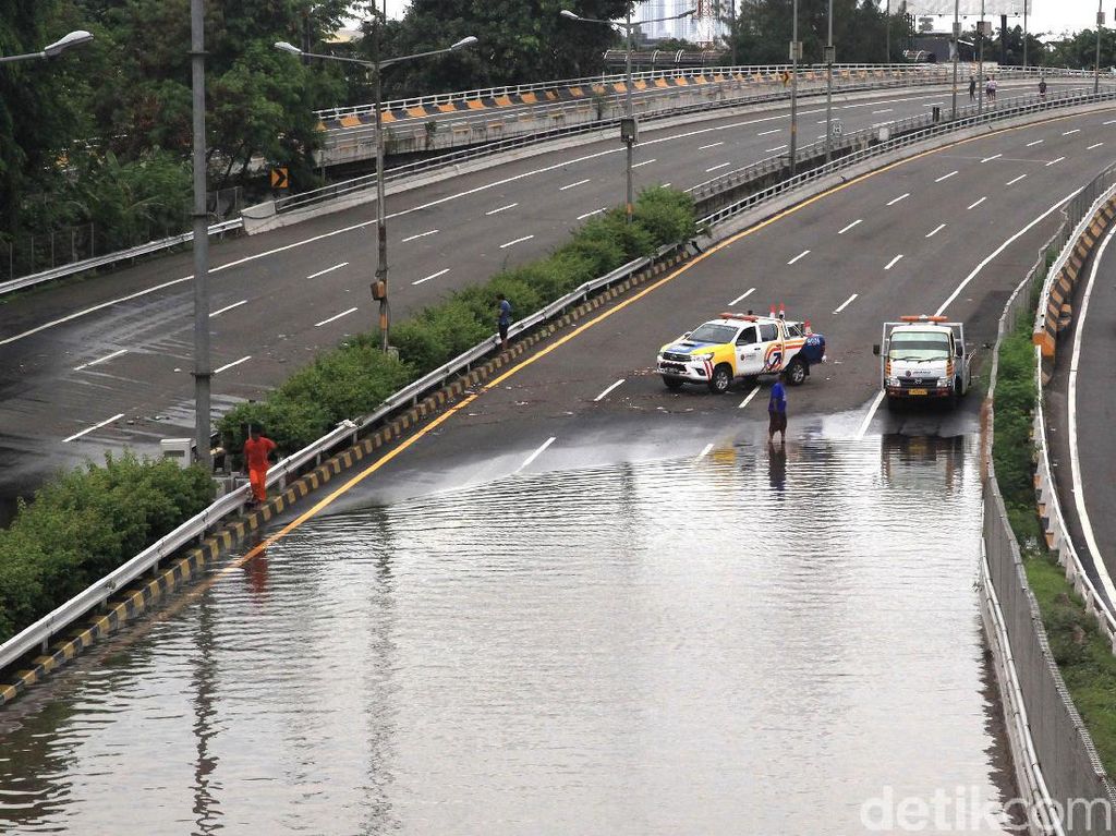 Tol Dalam Kota Jakarta Masih Gratis! Tol Dalam Kota Jakarta Masih Gratis!