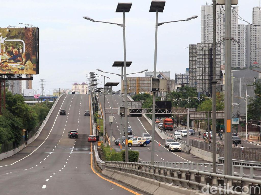 Tol Dalam Kota Tak Lagi Gratis Tol Dalam Kota Tak Lagi Gratis