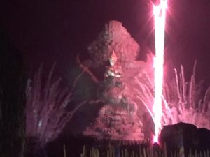 20 Ribu Kembang Api Meriahkan Perayaan Tahun Baru di GWK Bali