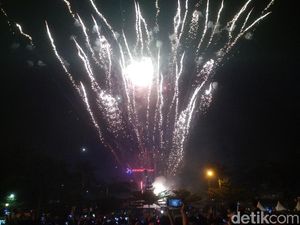 Medan Sambut Tahun Baru 2020 dengan Zikir hingga Panggung Hiburan Meriah