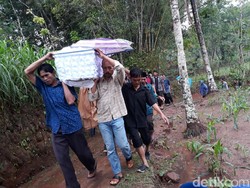 Pernikahan Anak Paniyati Dimajukan agar Disaksikan Jenazah Ibunya