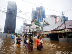 Tips Cegah Sakit Kulit dan Gatal-gatal Saat Banjir Melanda